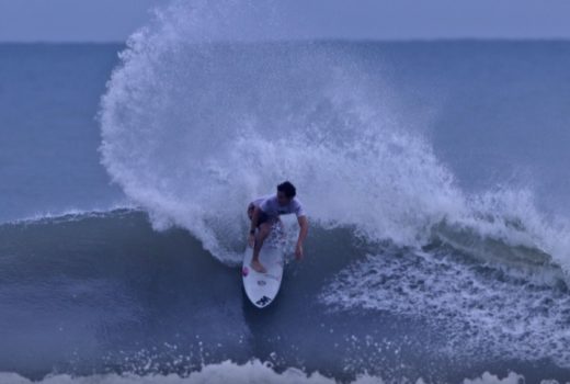 Surfe de Ubatuba domina etapa inicial de evento 3