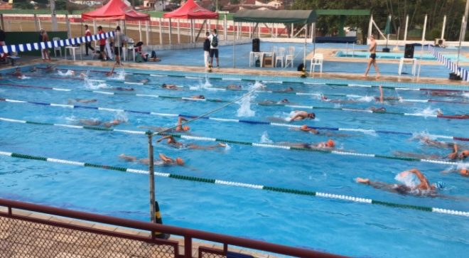 Nadadores joseenses participam de torneio em Pinda 1