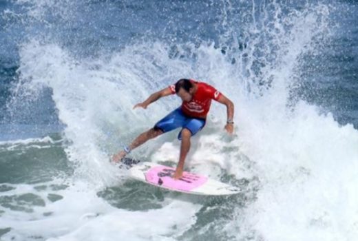 Ubatuba tem tradicional torneio local de surfe 12