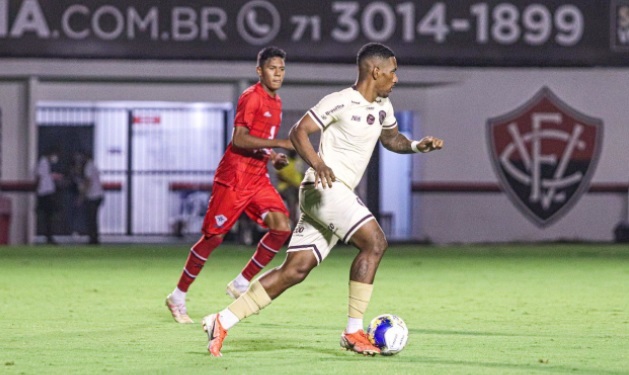 Taubaté contrata volante revelado na Bahia 1