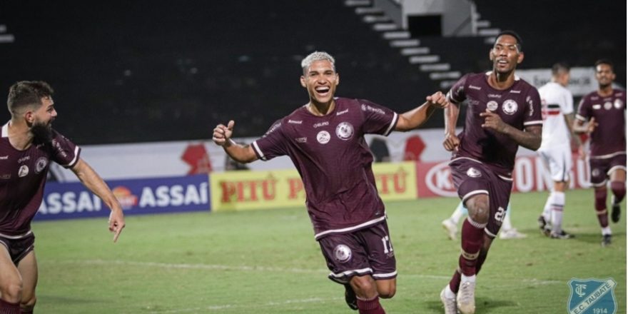 Taubaté anuncia atacante revelação na Bahia 1