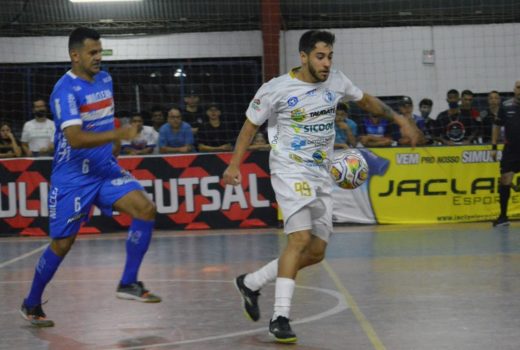 Taubaté Futsal amplia vantagem sobre o Yoka 8