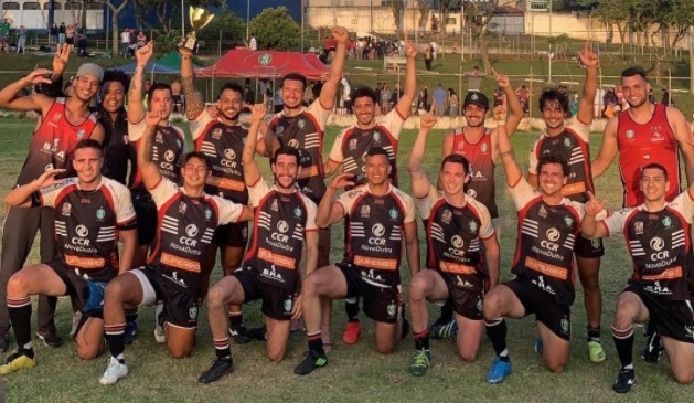 Jacareí Rugby comemora título em torneio 1