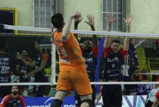 Vôlei joseense amarga primeira derrota em casa 7