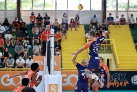 Novo vôlei São José comemora primeira vitória 1