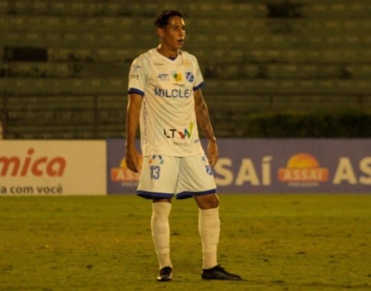 Taubaté renova com três e gripados da Copinha voltam 2