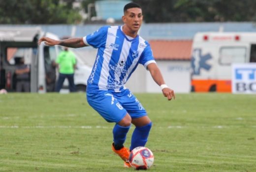 Taubaté renova com três e gripados da Copinha voltam 19