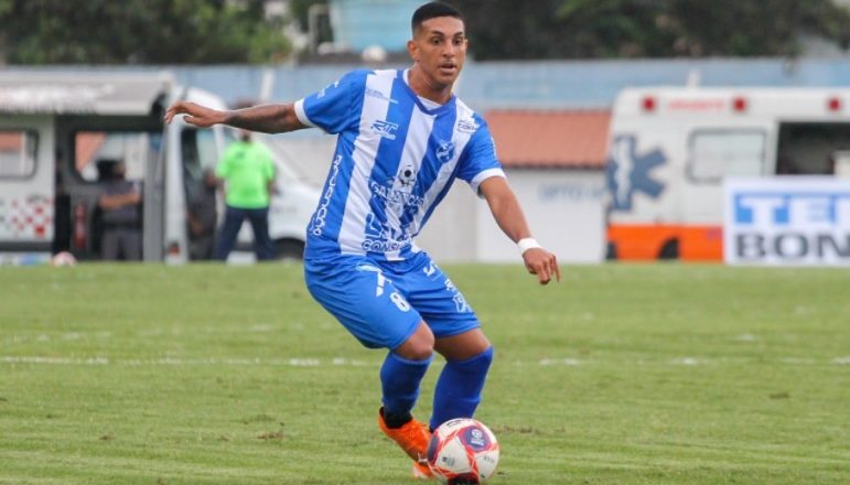 Taubaté renova com três e gripados da Copinha voltam 1