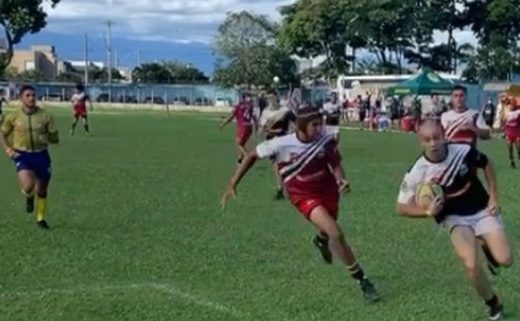 Time regional do rugby conquista medalhas em torneio 6