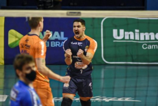 Vôlei São José joga confronto direto em casa 11