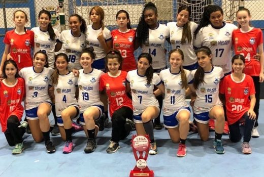 Meninas do handebol joseense festejam título 3