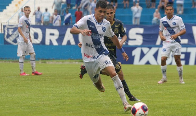 Taubaté tem domingo de jogo decisivo na Copinha 1