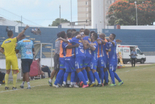 São José embalado joga confronto direto com o líder 7