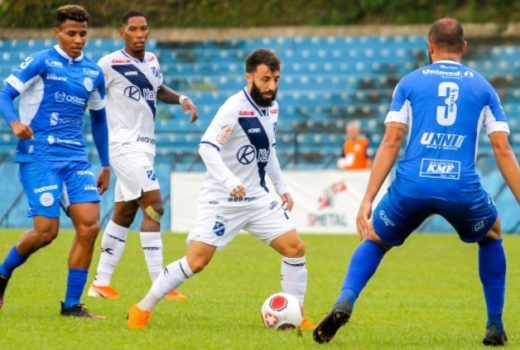 Taubaté perde em Sorocaba na estreia de técnico 6