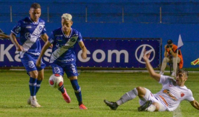 Taubaté ataca no Joaquinzão pela primeira vitória 1