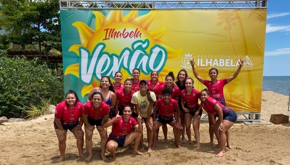 Rugby feminino joseense é campeão na praia 1