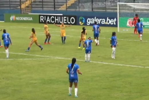 São José perde e compromete início no Brasileirão 7