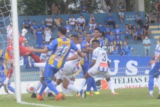 São José empata e tem quadrangular montado 8