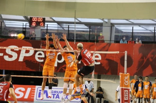 Vôlei joseense tem primeiro jogo na nova arena 3