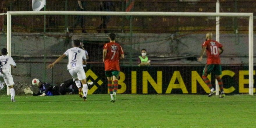 Taubaté defende permanência no último em casa 1