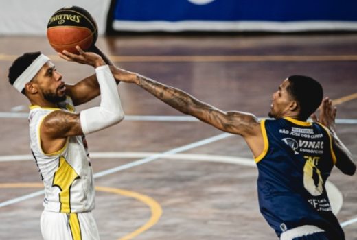São José Basketball vence e assume liderança 14