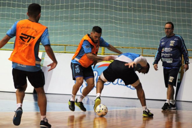 Taubaté Futsal perde para o Corinthians 2