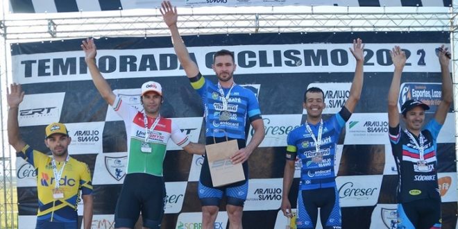 Ciclismo de Taubaté comemora vitória em casa 1