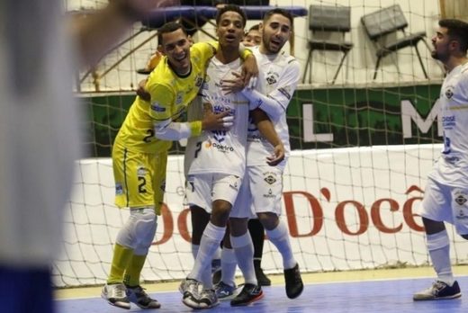 Futsal sub-20 do São José joga final na Taça Brasil 11