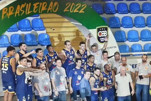 São José Basketball comemora título nacional 9