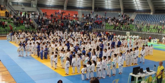 Judô regional teve evento de feriado no Teatrão 1