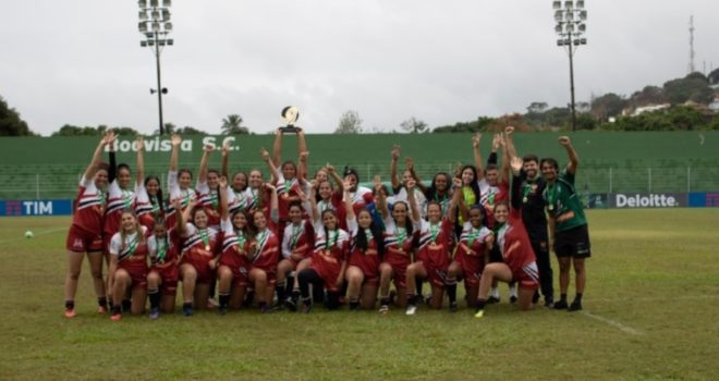 Jacareí Rugby vence e comemora com suas campeãs 3
