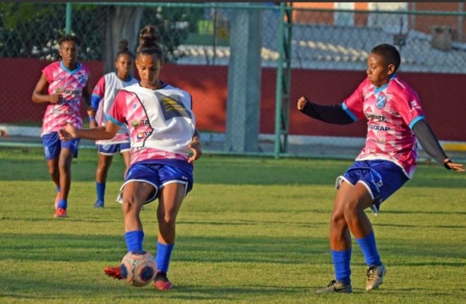 Futebol feminino movimenta São José e Taubaté 3