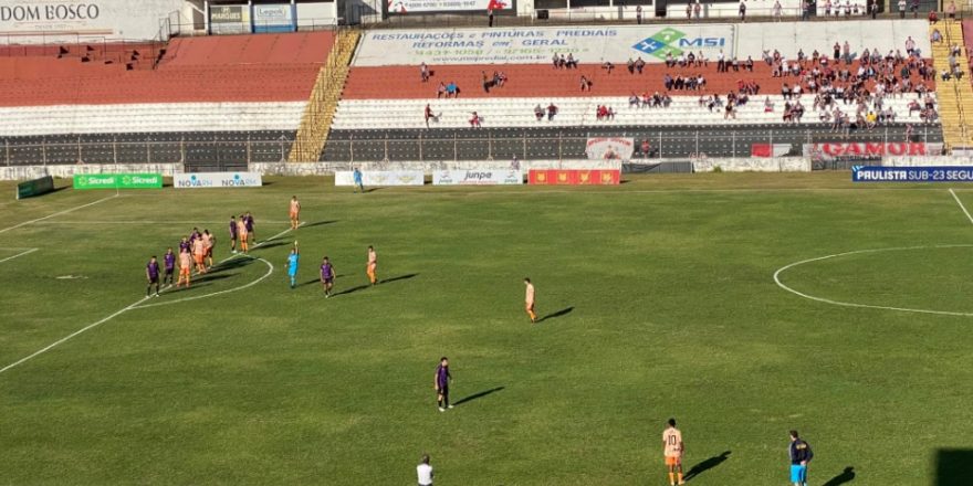 Manthiqueira empata e segue em situação difícil 1