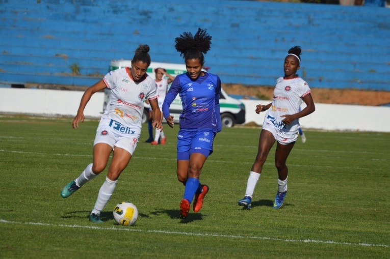 Taubaté empata e festeja acesso no Brasileiro feminino 3