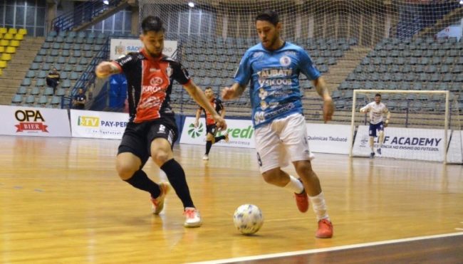 Taubaté perde em jogo de extremos e São José viaja 1