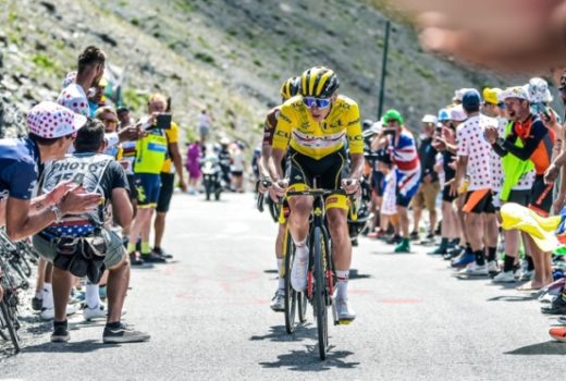 Tour de France tem novo líder após disputa acirrada 5