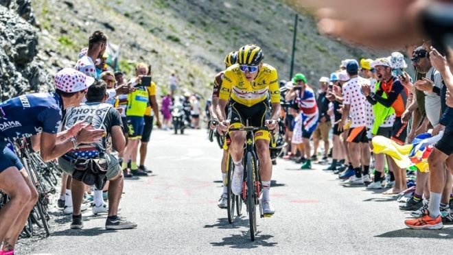 Tour de France tem novo líder após disputa acirrada 1