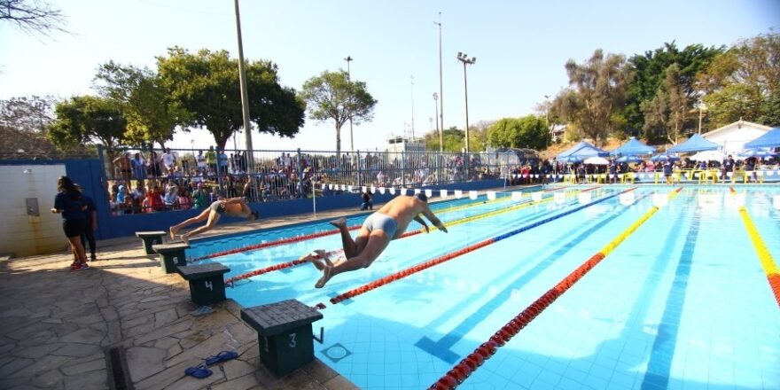 Festivais movimentam alunos de futebol e natação 1