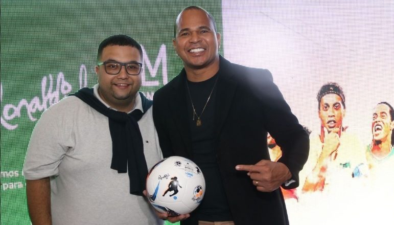 Ronaldinho Gaúcho virá a São José para jogo festivo 1