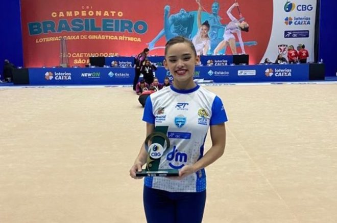 Ginasta joseense comemora título no Brasileiro 3