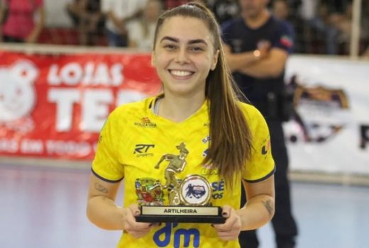 Artilheira do São José Futsal Feminino é convocada 13