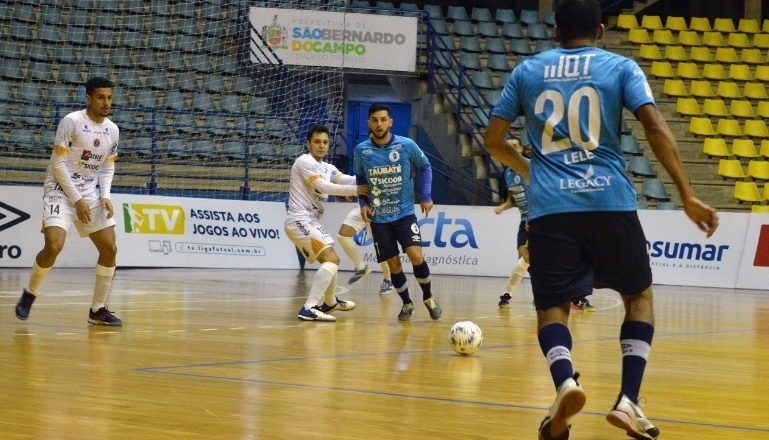 Taubaté Futsal sofre derrota após expulsão no final 1