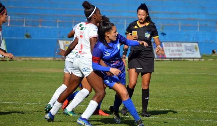 Futebol feminino da região joga em domingo raro 1