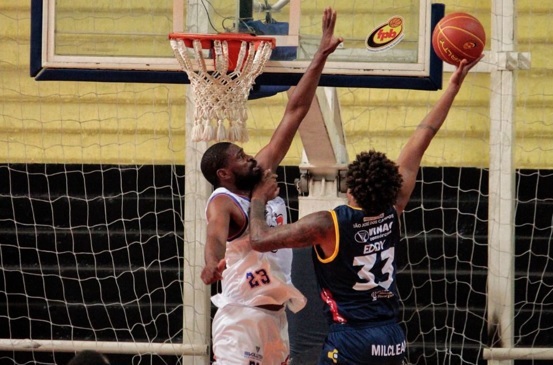 São José Basketball comemora primeira vitória 1