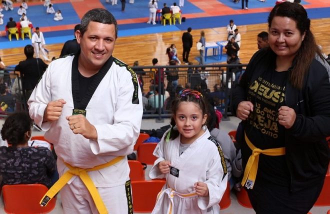 Taekwondo aproveitou festa das faixas no Teatrão 2