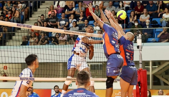 Vôlei joseense fica em desvantagem no playoff 1