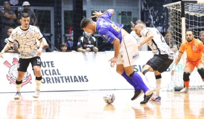 São José Futsal abre mata-mata levando goleada 1