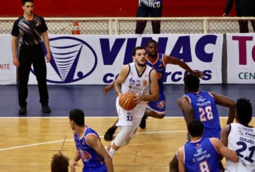 São José Basketball abre nova fase com vitória 12