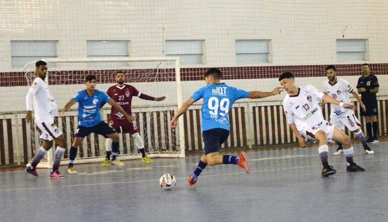 Taubaté Futsal vence e agora espera o clássico 1