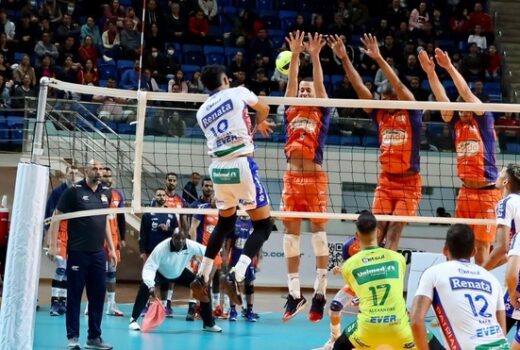 Vôlei São José amarga primeira derrota em casa 13